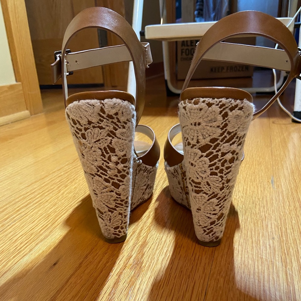 Heels - Picture 6 of 6